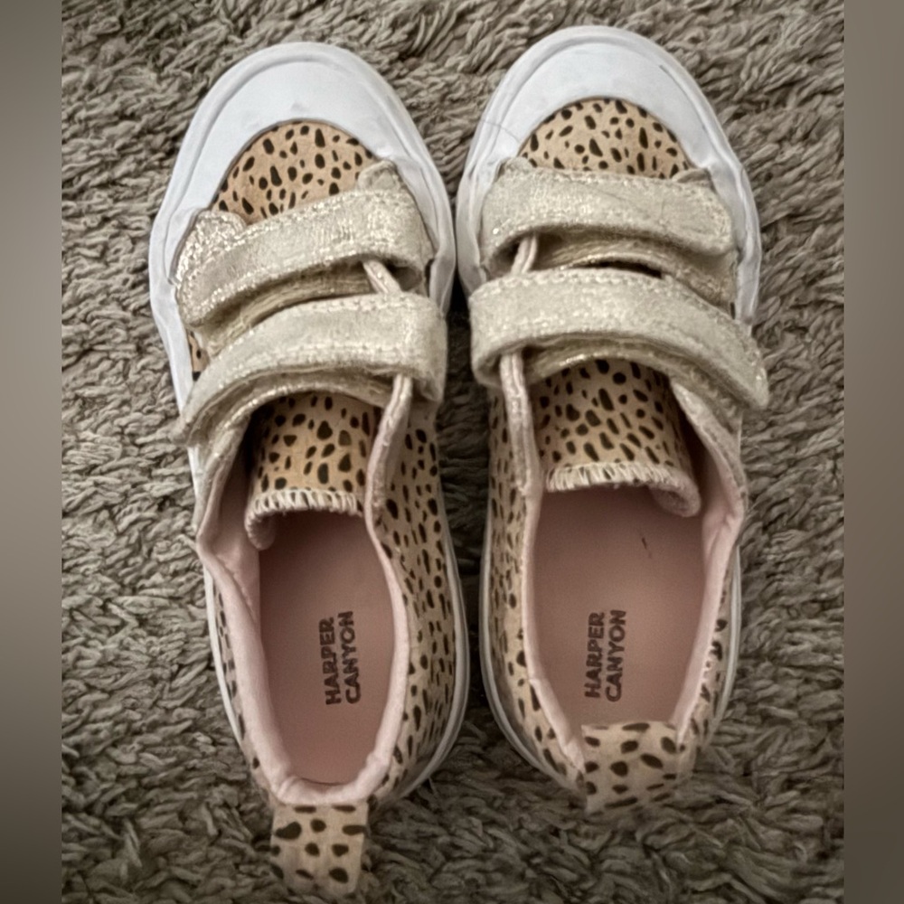 Harper Canyon Girls Leopard Print Sneakers
